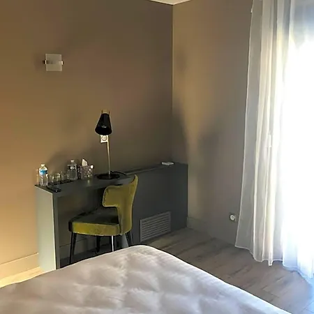 La Maison Du Faisan Dore Bed & Breakfast
